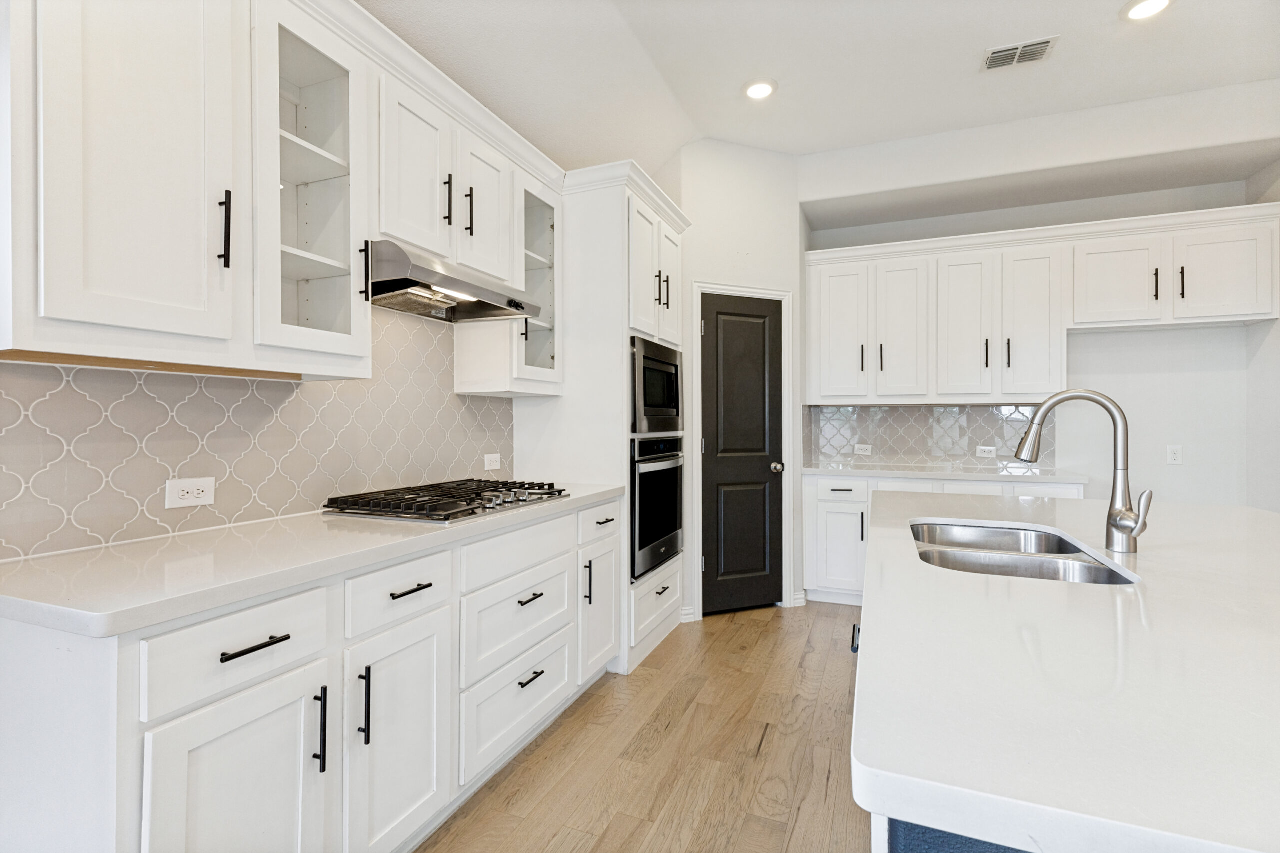 1520 Eleanor Drive photo 10