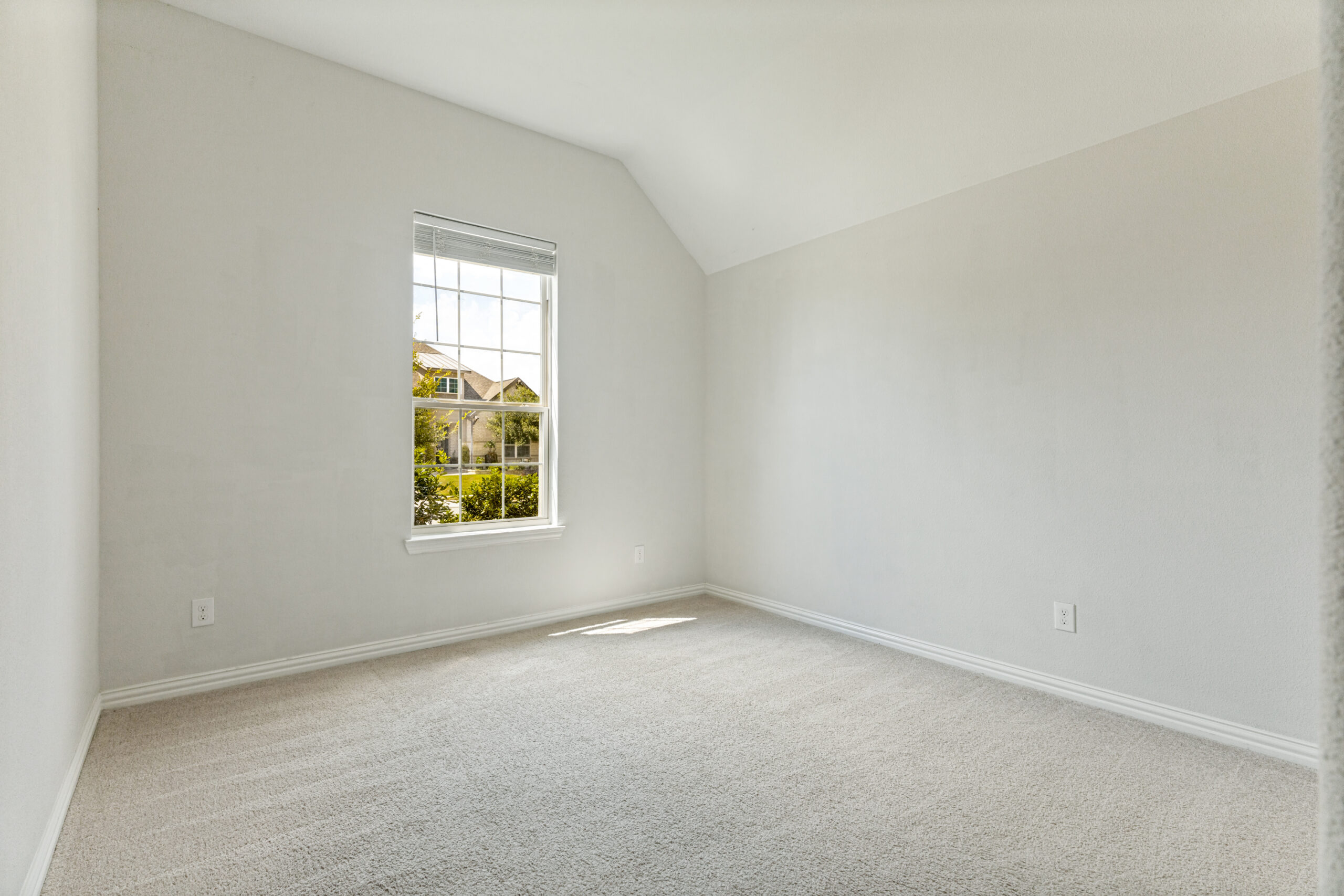 1520 Eleanor Drive photo 17