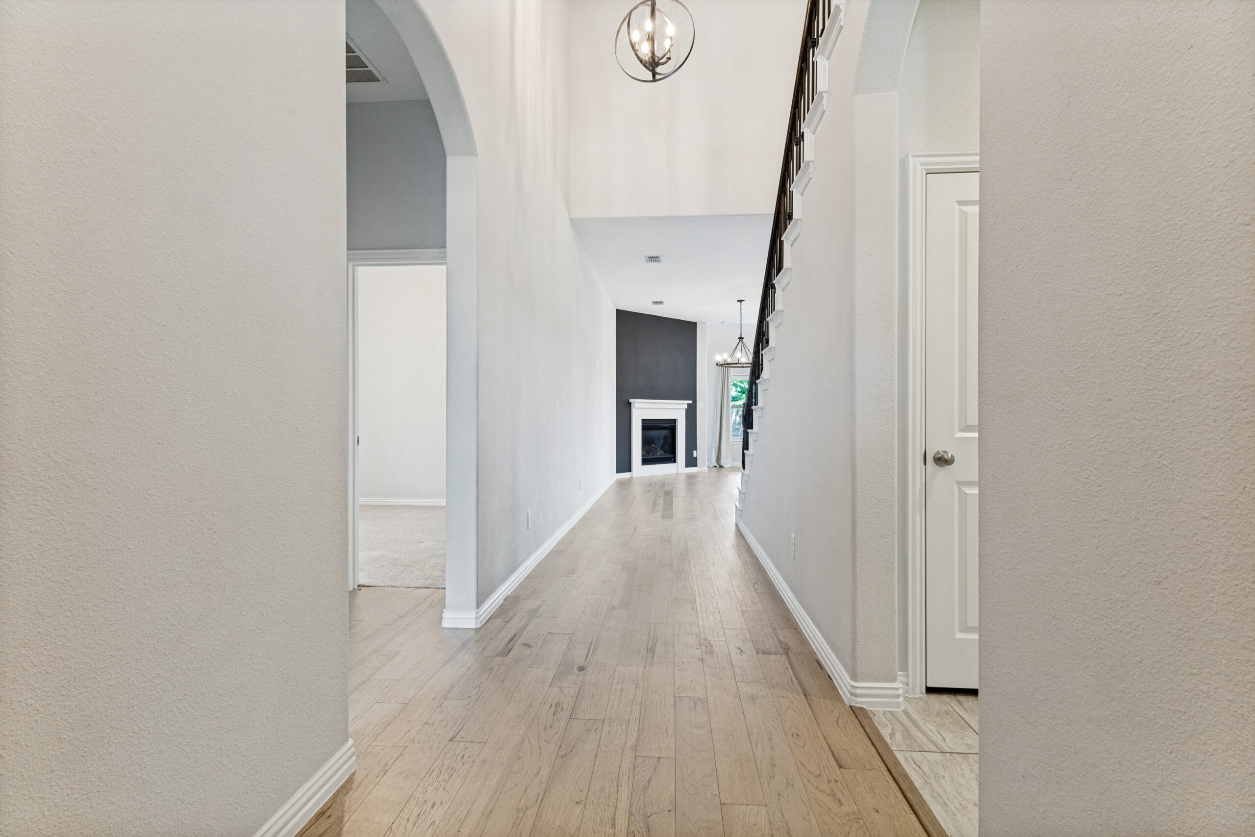1520 Eleanor Drive photo 3