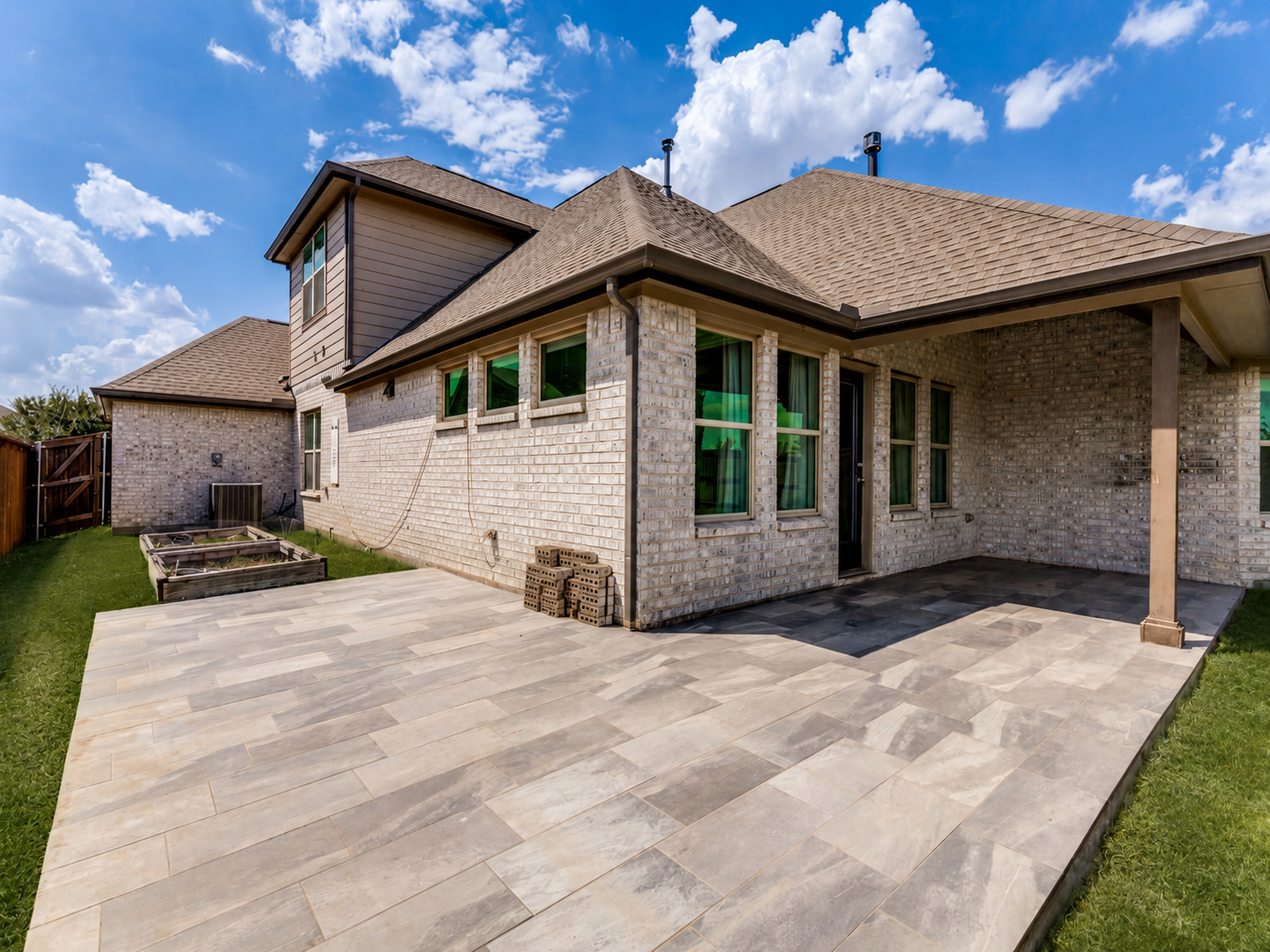 Cul-de-sac view of 1520 Eleanor Drive